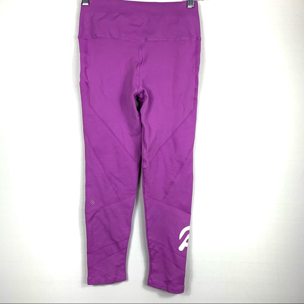 Peloton NUX Seamless Shapeshifter Legging - Picture 2 of 4
